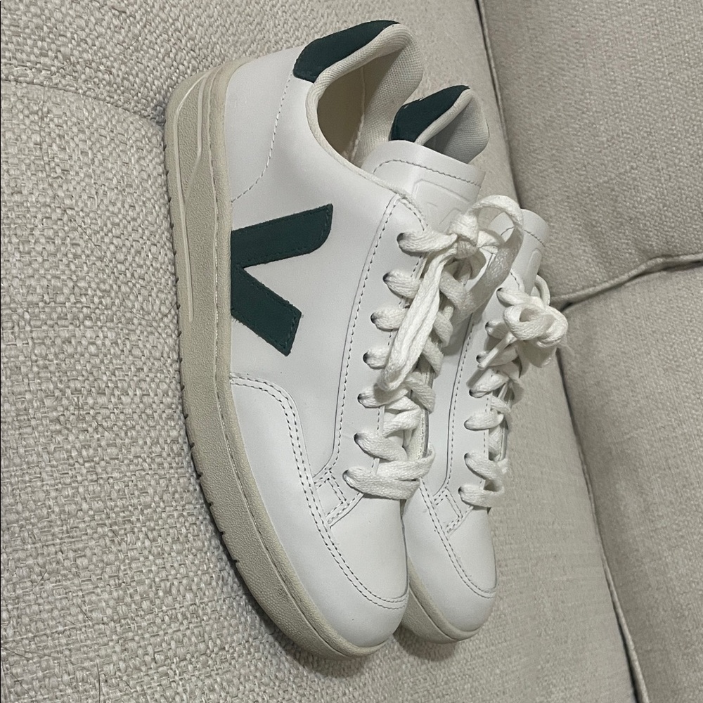 Veja Off-White Sneakers with Green Details